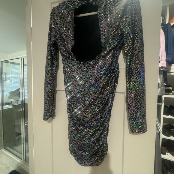 Holiday dress!!!! Sparkly black Alexia Admor dress! Size 4! - Picture 3 of 5